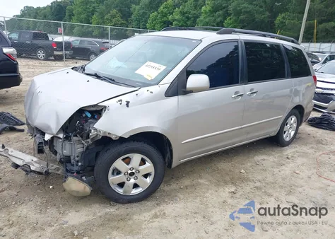 2004 Toyota Sienna Xle z USA, uszkodzony, nr VIN 5TDZA22C84S197302